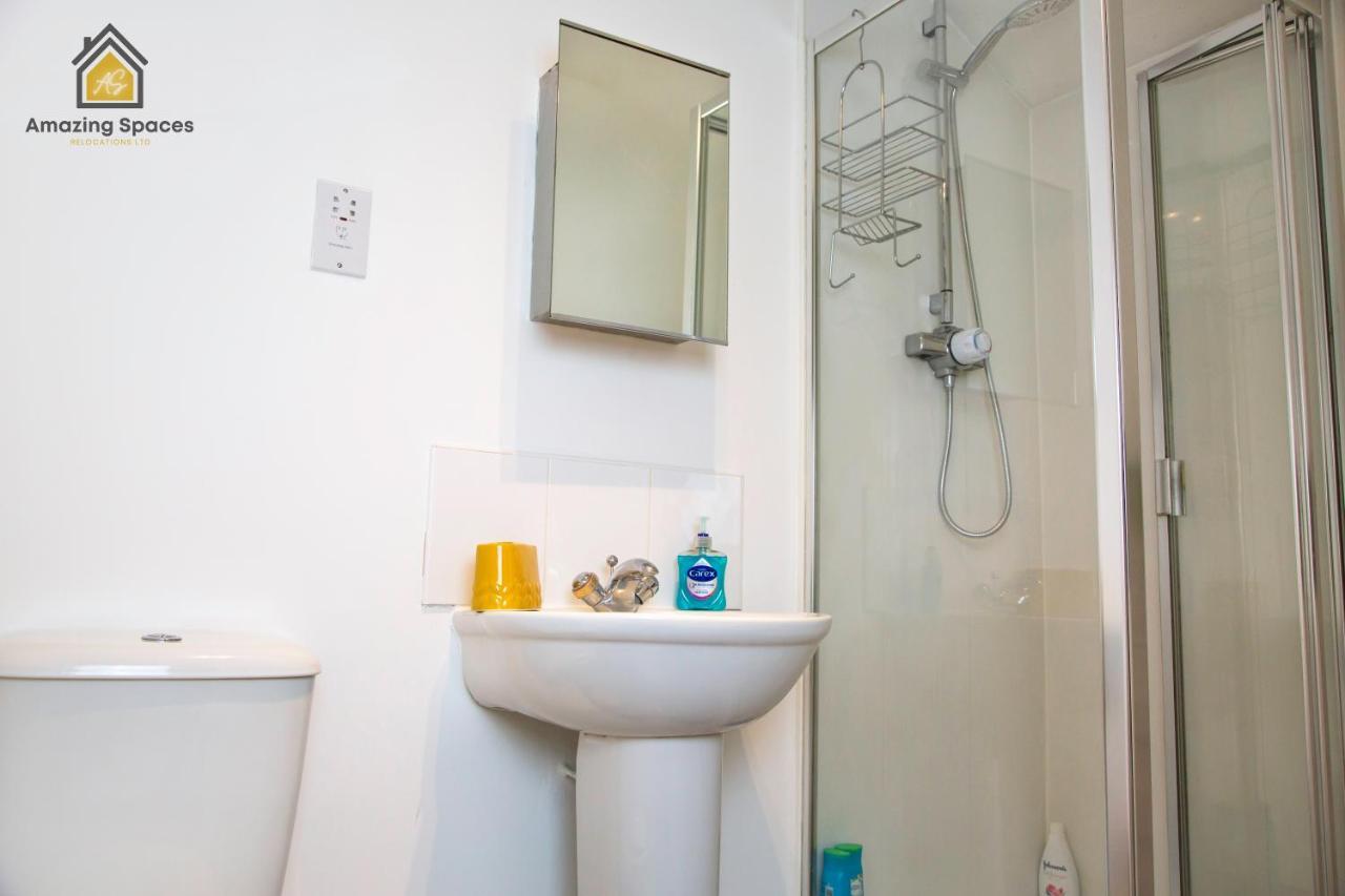 Large Unique 2 Bedroom Duplex Apartment With Private Parking & Free Wifi - Vat Qualifying By Amazing Spaces Relocations Ltd Warrington Zewnętrze zdjęcie