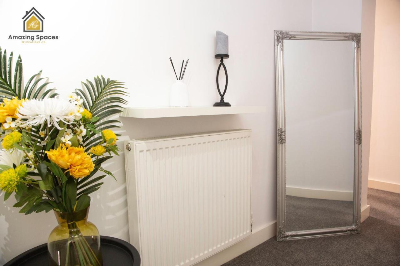 Large Unique 2 Bedroom Duplex Apartment With Private Parking & Free Wifi - Vat Qualifying By Amazing Spaces Relocations Ltd Warrington Zewnętrze zdjęcie