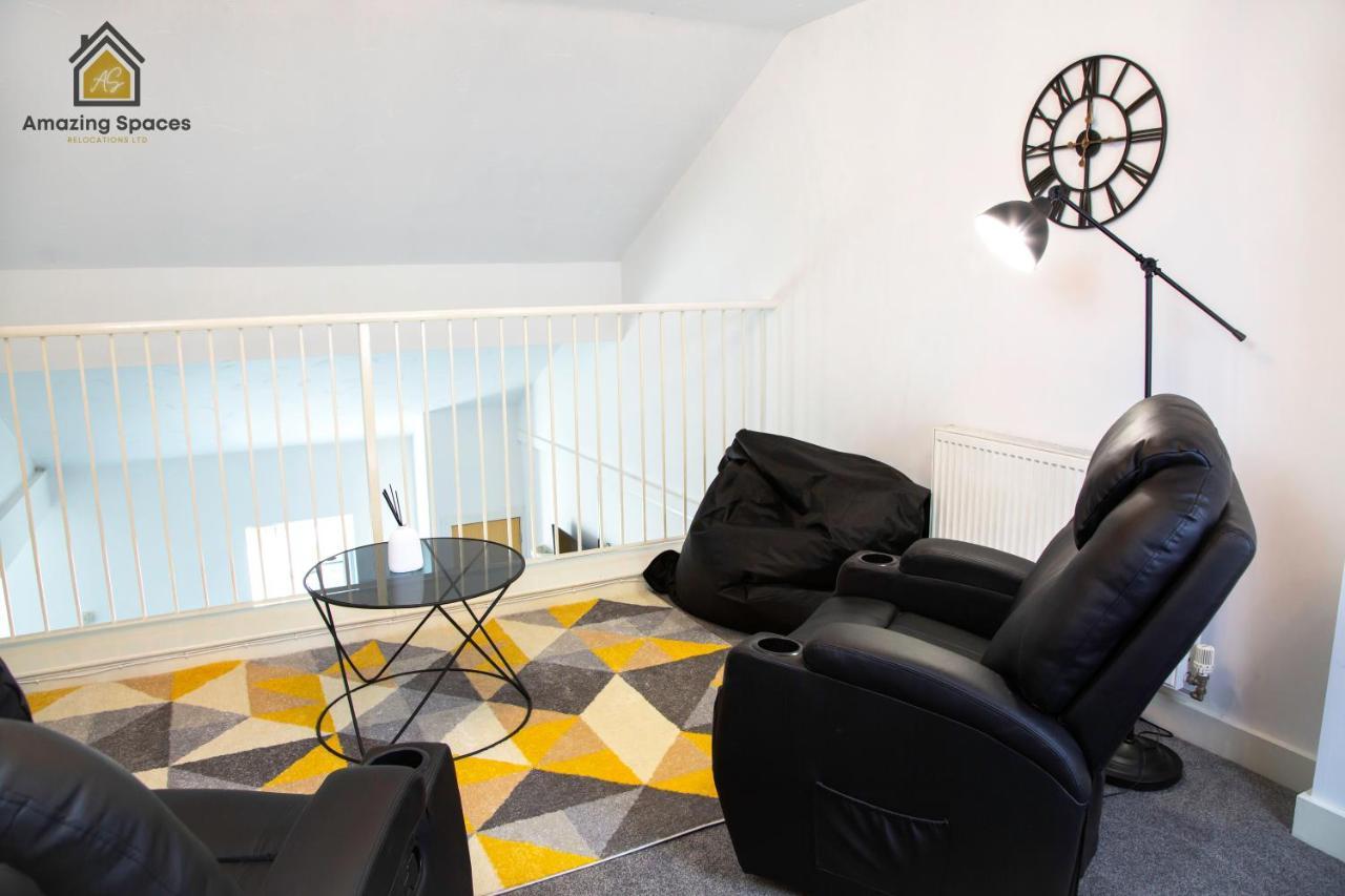 Large Unique 2 Bedroom Duplex Apartment With Private Parking & Free Wifi - Vat Qualifying By Amazing Spaces Relocations Ltd Warrington Zewnętrze zdjęcie