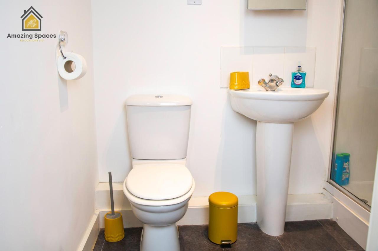 Large Unique 2 Bedroom Duplex Apartment With Private Parking & Free Wifi - Vat Qualifying By Amazing Spaces Relocations Ltd Warrington Zewnętrze zdjęcie