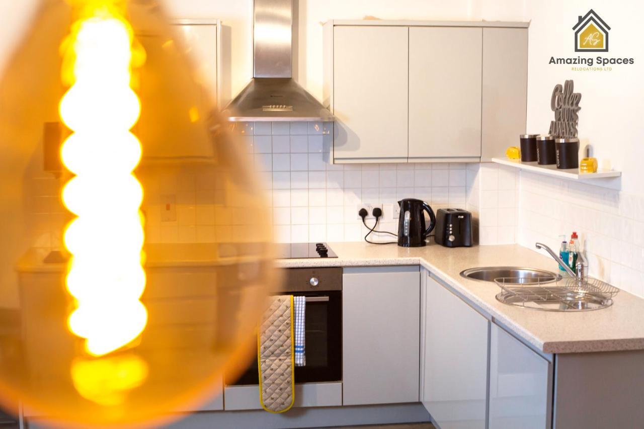 Large Unique 2 Bedroom Duplex Apartment With Private Parking & Free Wifi - Vat Qualifying By Amazing Spaces Relocations Ltd Warrington Zewnętrze zdjęcie